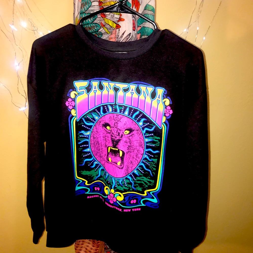 Woman’s Carlos Santana sweat shirt size med, super bright graphics